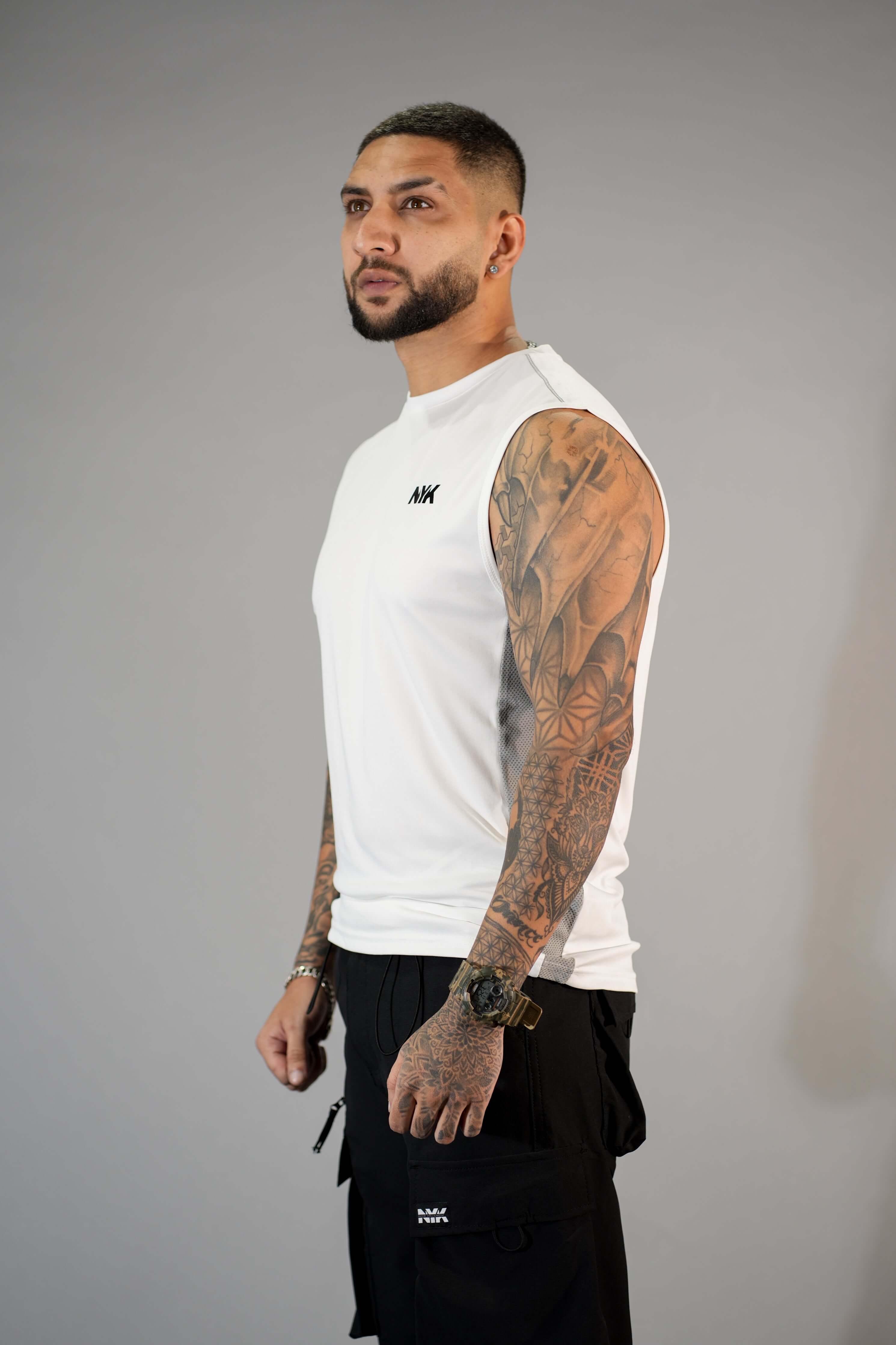 White Solid Slim Fit Training Vest