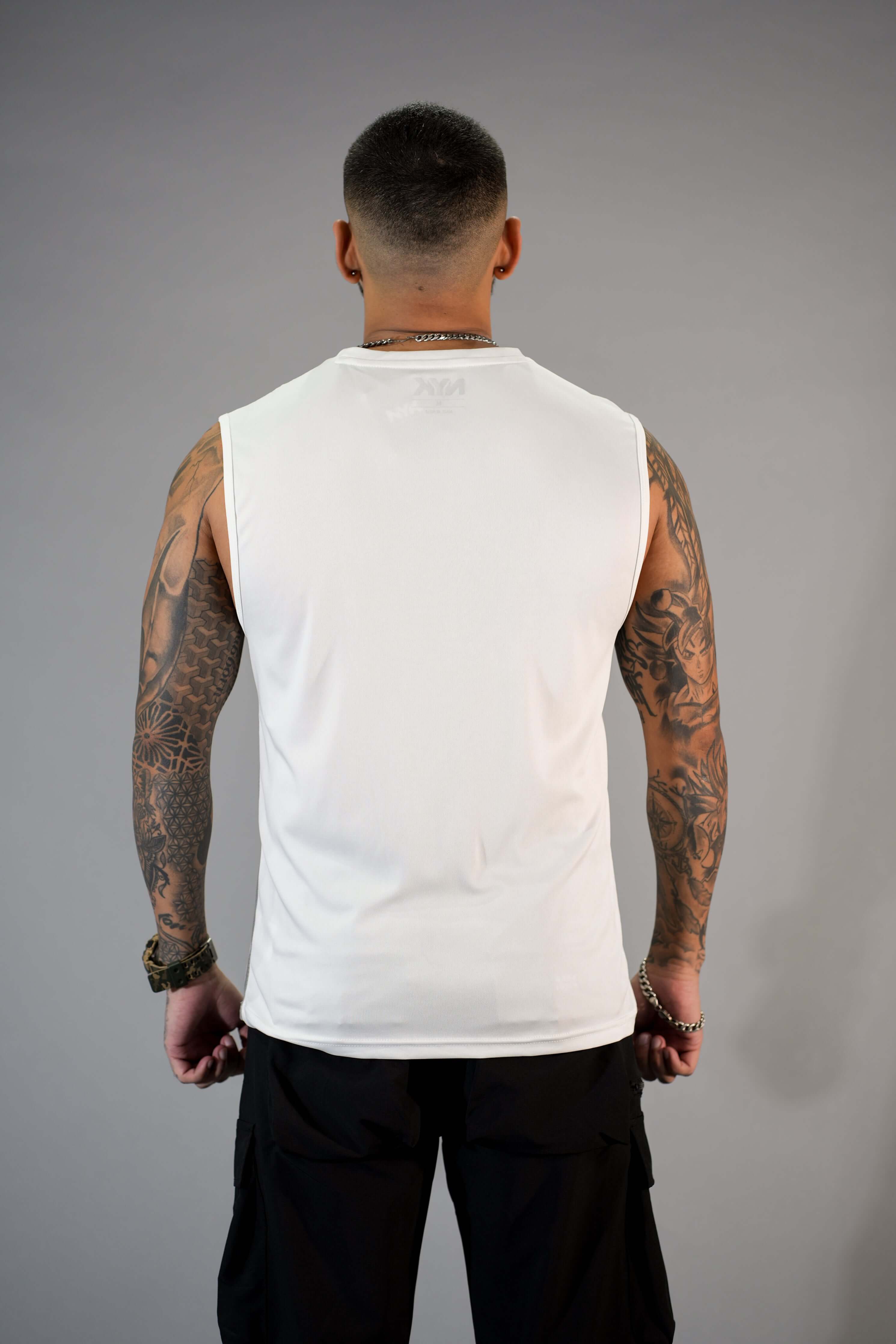 White Solid Slim Fit Training Vest