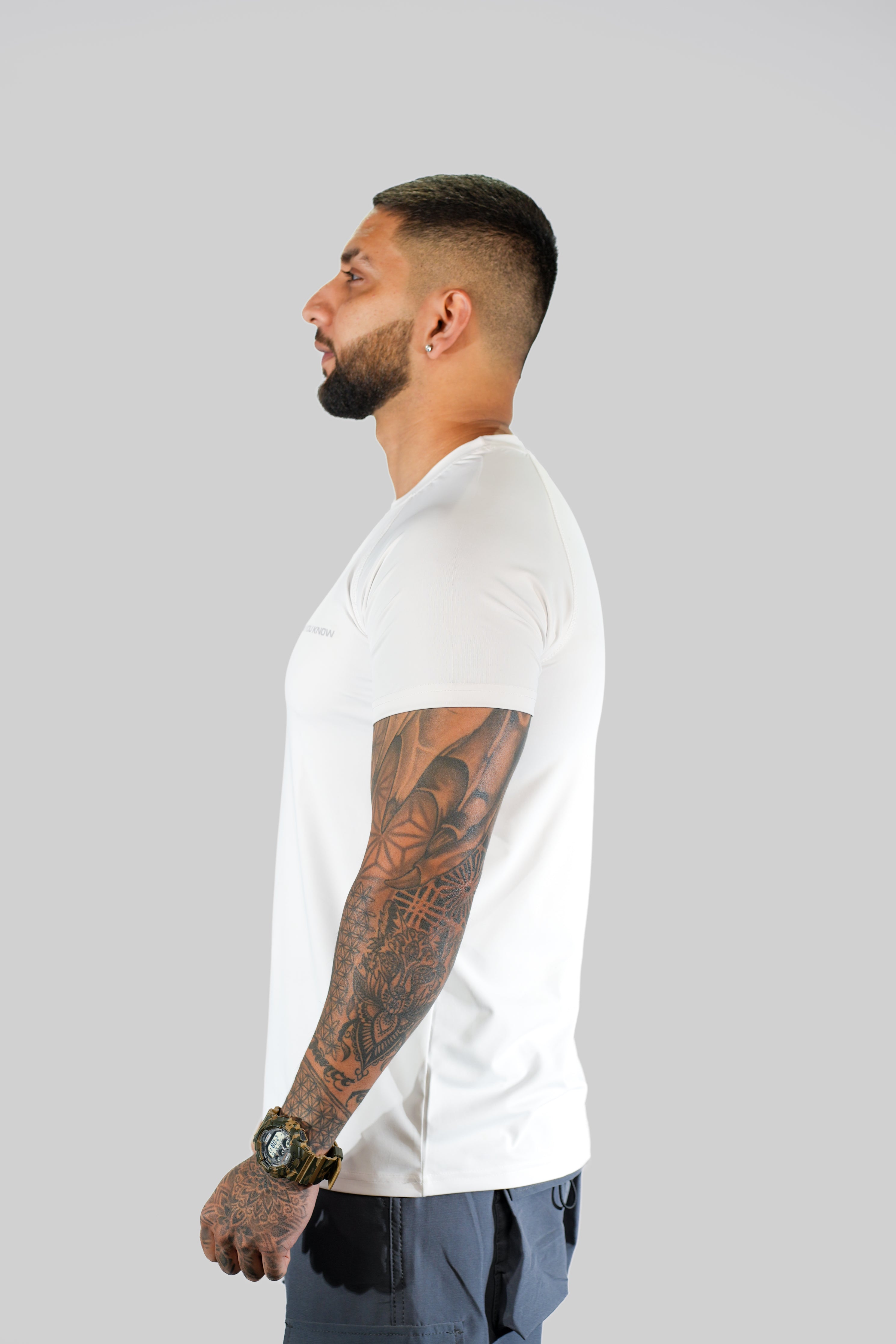 White Solid Slim Fit T-Shirt