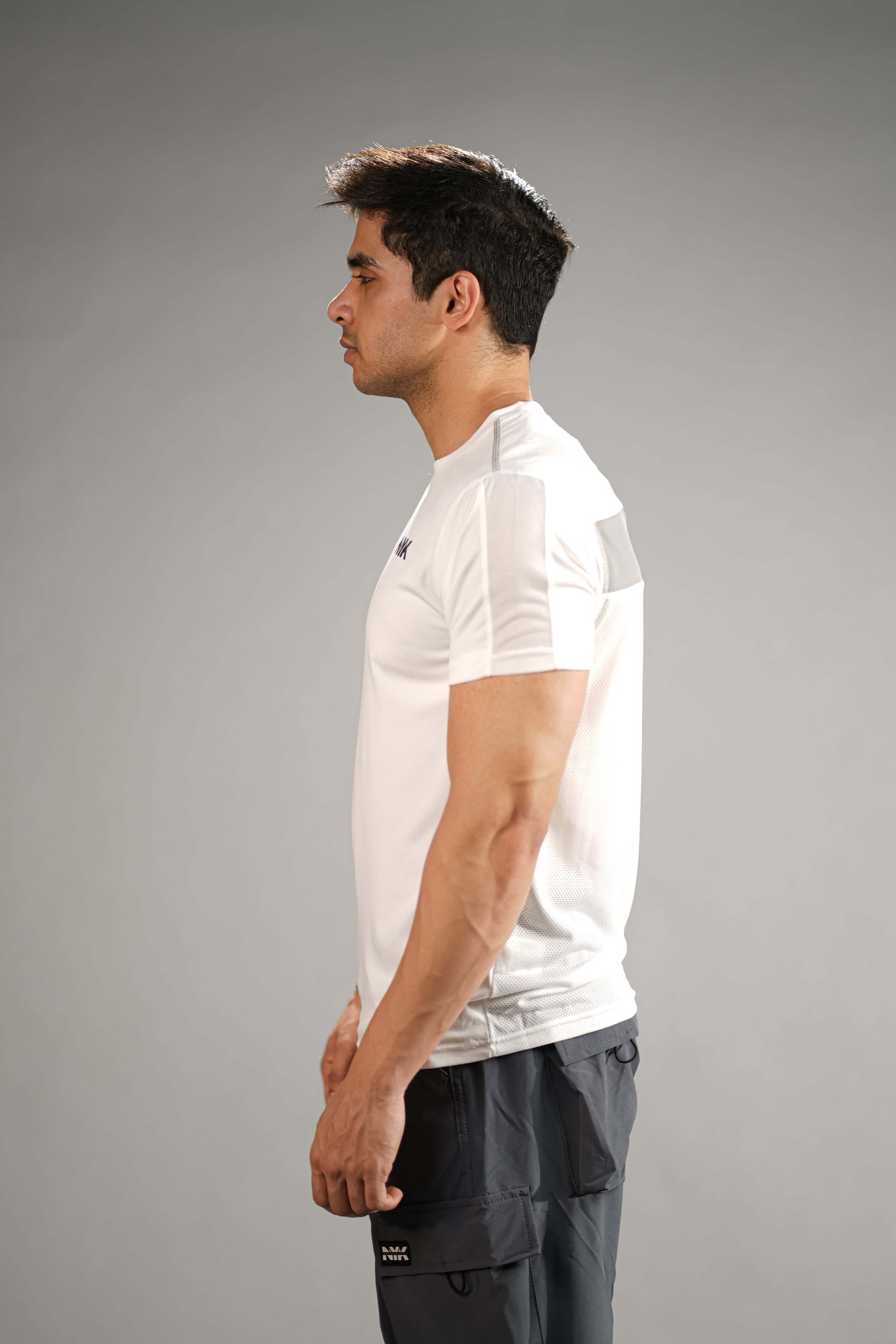 White Solid Slim Fit T-Shirt