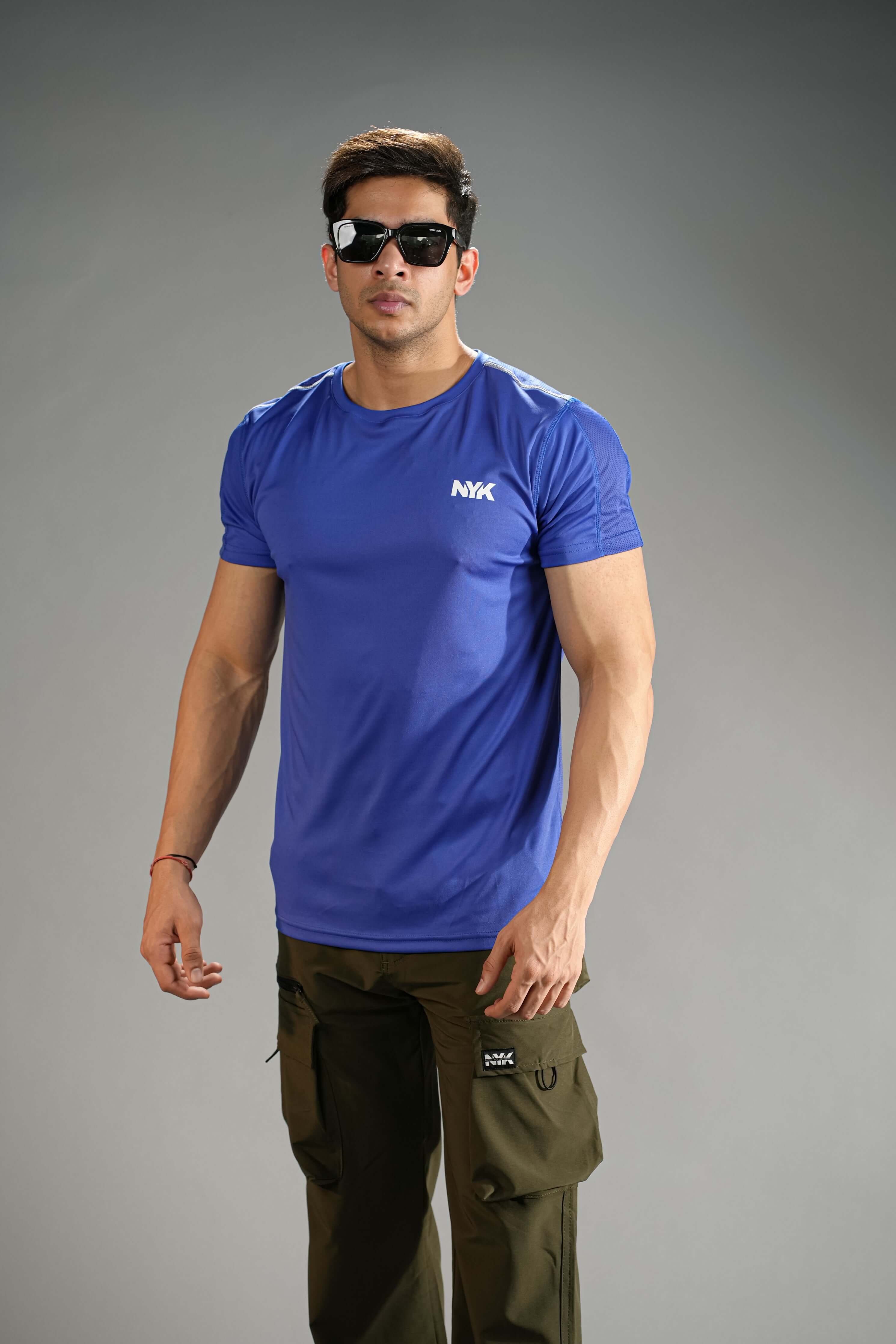 Blue Solid Slim Fit T-Shirt