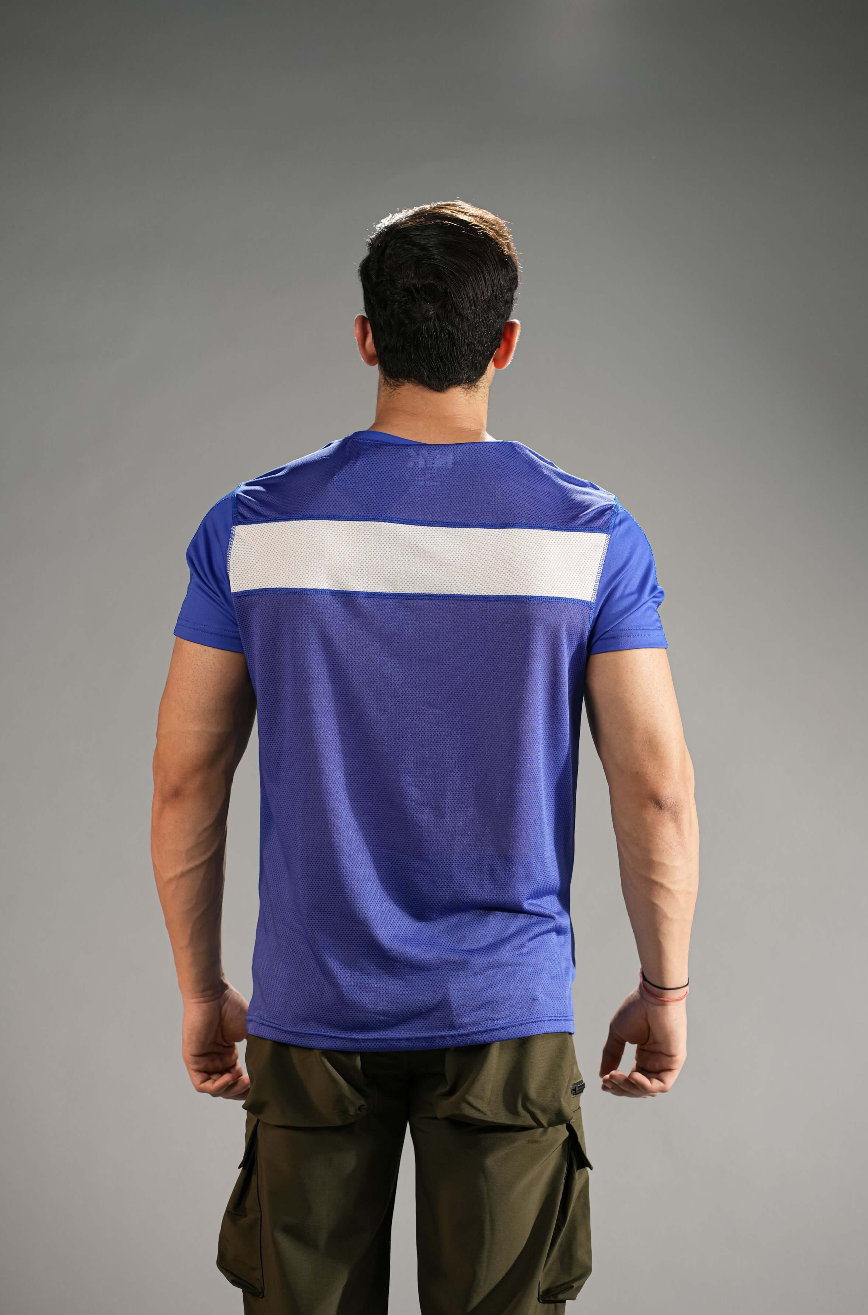 Blue Solid Slim Fit T-Shirt