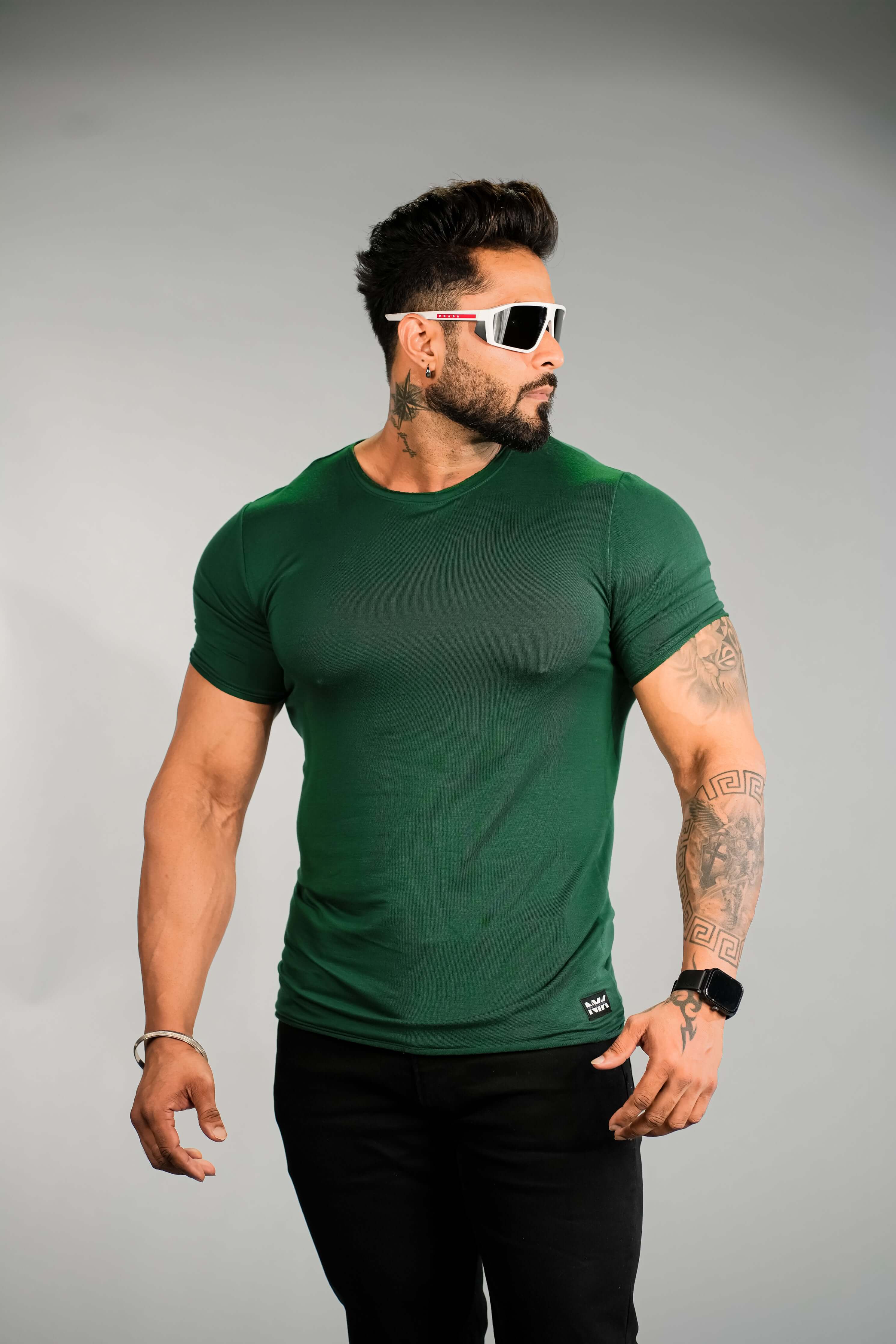 Green Solid Slim Fit Stretchable T-Shirt