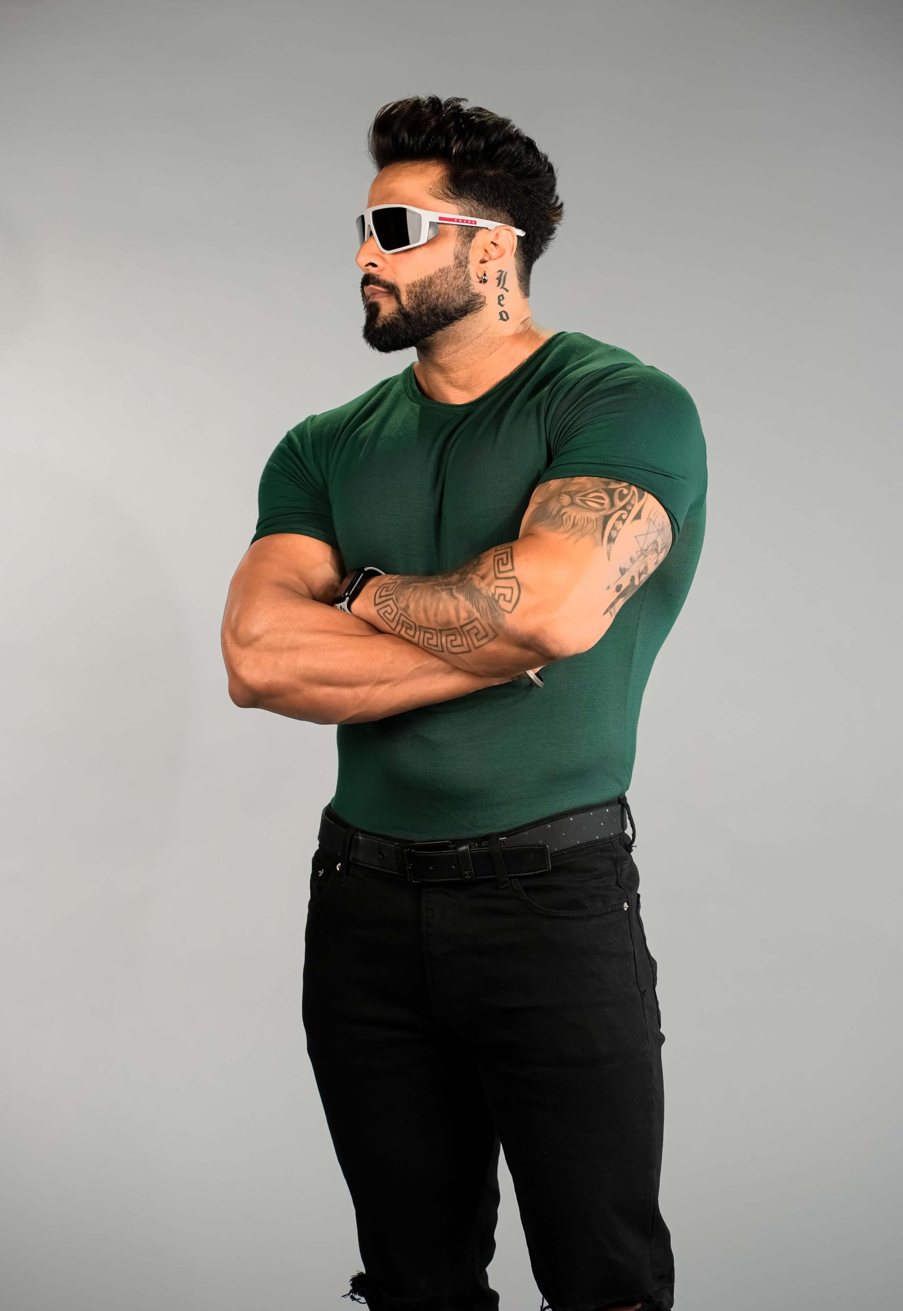 Green Solid Slim Fit Stretchable T-Shirt