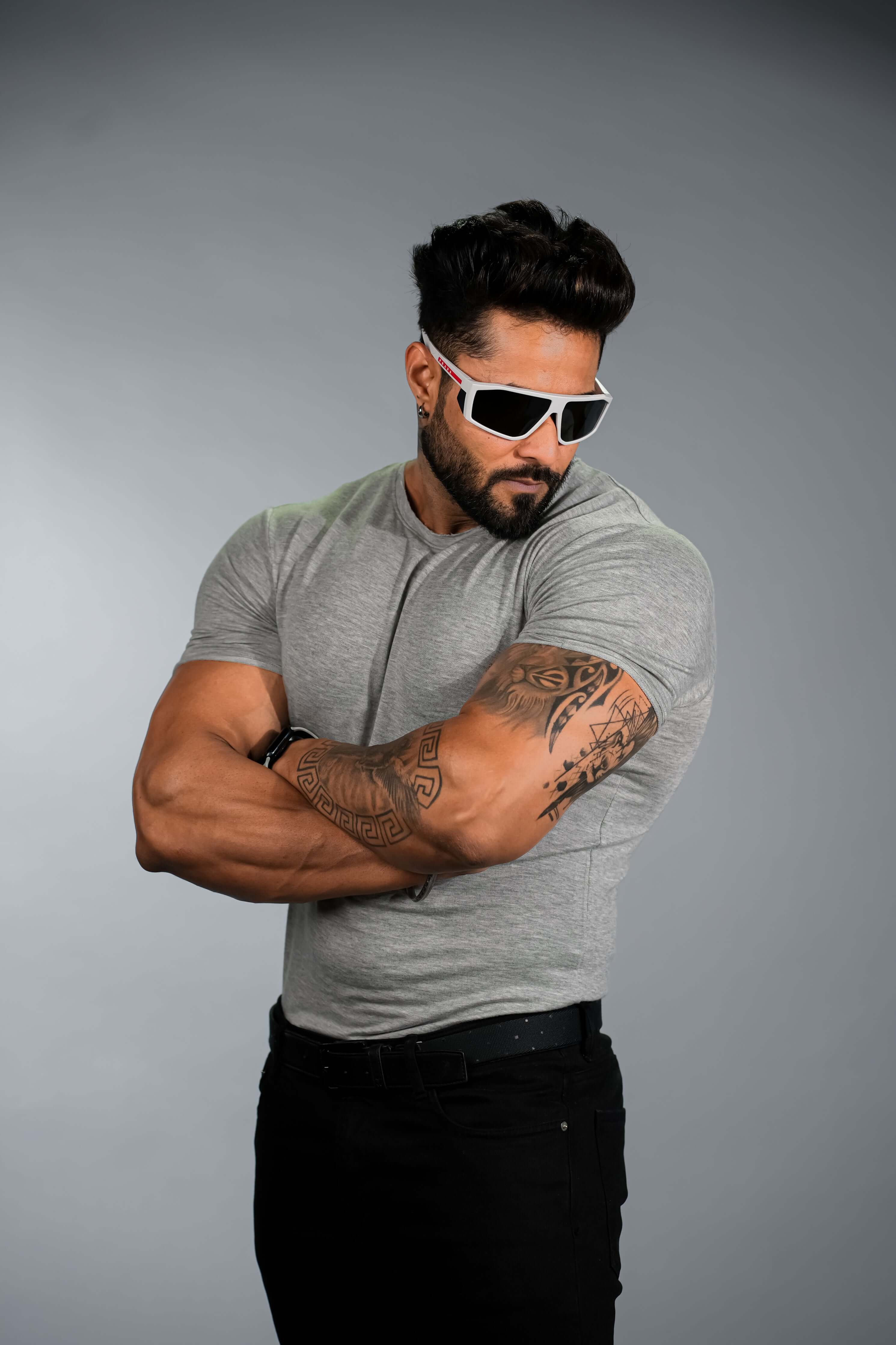 Grey Solid Slim Fit Stretchable T-Shirt